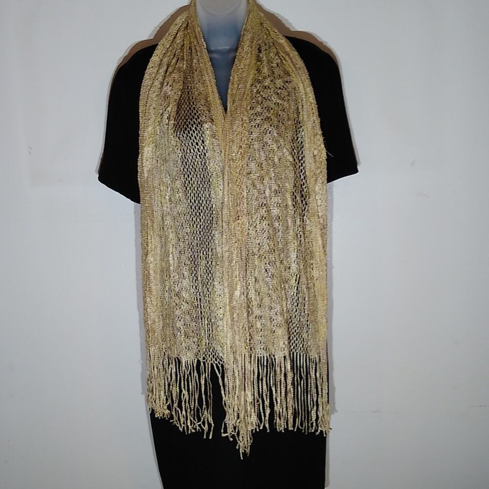 Gold looking knitted scarf. Classy